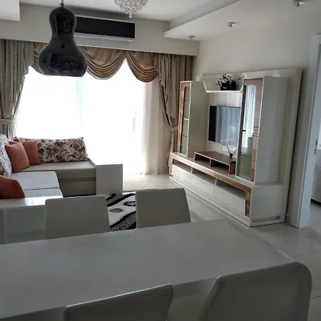 Best Azura Park Apartamento